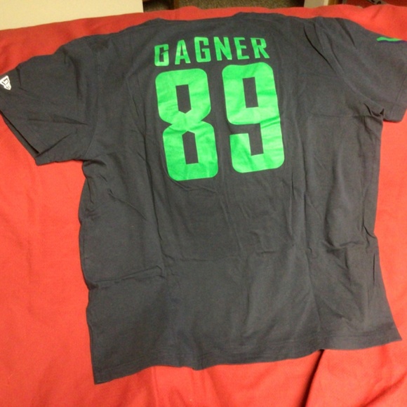 NHL. Vancouver Canucks tshirt - Picture 2 of 2